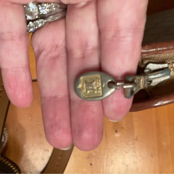 Celine leather shoulder bag and matching wallet EUC. get Both - Picture 14 of 15